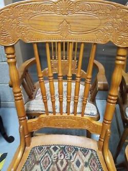 4 x Farmhouse Dining Chairs Tapestry Upholstered 2 x Carver