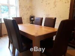 Contemporary Classic Oak Dining Table and 8 matching Leather Upholstered Chairs