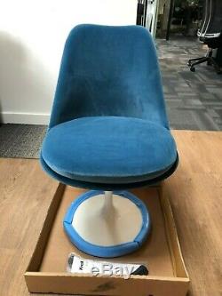 Knoll Saarinen Tulip Chair fully upholstered blue fabric