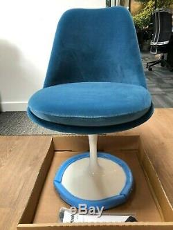 Knoll Saarinen Tulip Chair fully upholstered blue fabric
