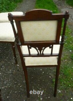 Very Pretty Victorian Set Of Four Cream Upholstered Mahogany Dining Chairs